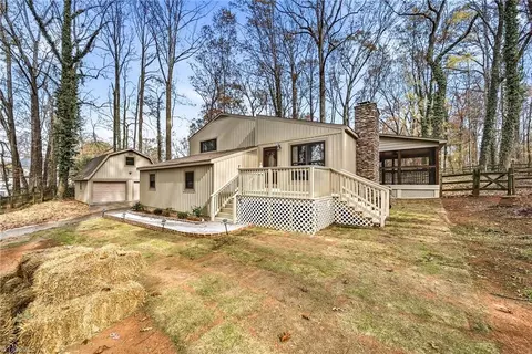 7177 Mantlewood Ln, Kernersville, NC 27284
