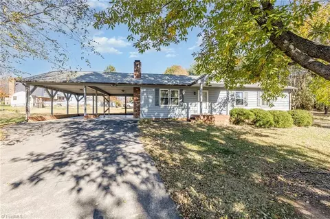 805 Lewisville Clemmons Rd, Lewisville, NC 27023