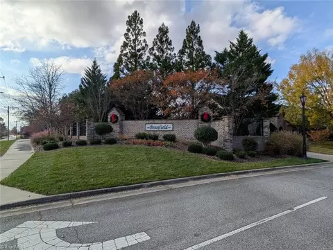 2729 Croquet Cir, High Point, NC 27262