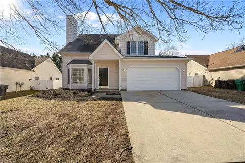 3504 Bent Trace Dr, High Point, NC 27265