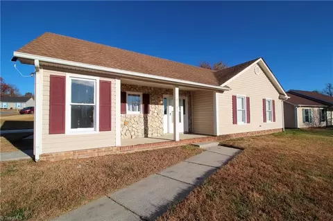 2101 Owens St, Greensboro, NC 27405