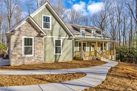 175 Lindsey Ln, West Jefferson, NC 28694