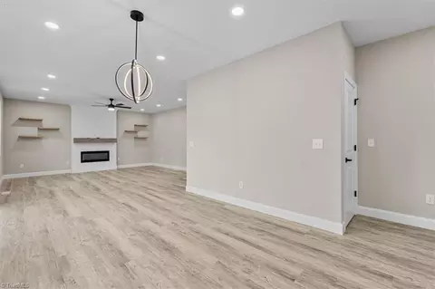 6716 Planters Dr, High Point, NC 27265 photo 10
