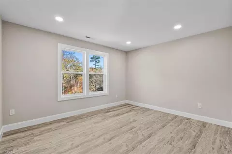 6716 Planters Dr, High Point, NC 27265 photo 30