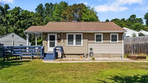 703 Eastview Dr, Asheboro, NC 27203