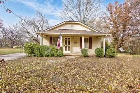 324 Whitehead Ave S, Spencer, NC 28159