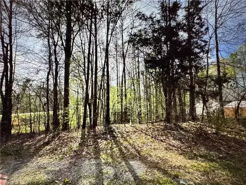 328 Conrad Cir, Thomasville, NC 27360