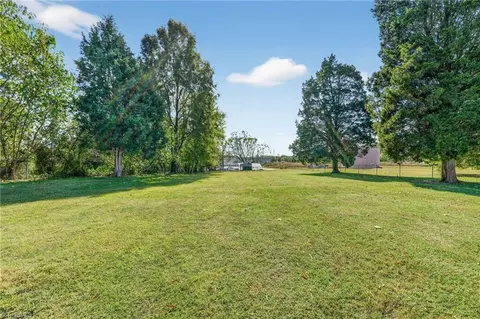 Exterior - 122 Boles St, Mayodan, NC 27027 photo 2 of 3