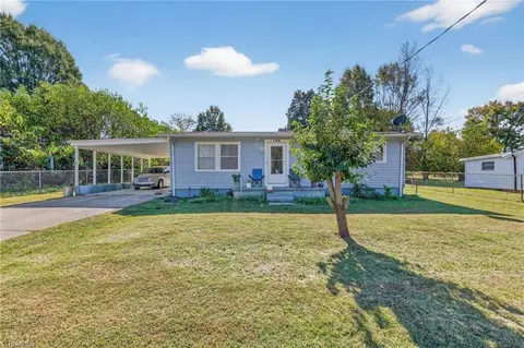 122 Boles St, Mayodan, NC 27027