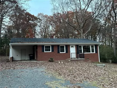 635 Oakgrove Rd, Asheboro, NC 27205