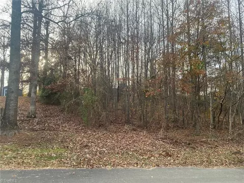 000 Meadow Lane Rd, Hays, NC 28635