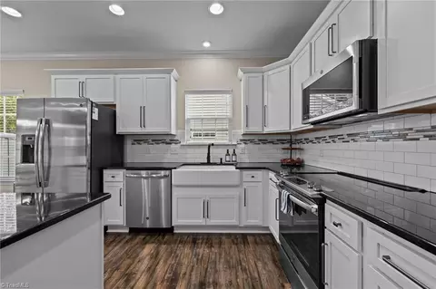 Kitchen - 4572 River Gate Dr, Clemmons, NC 27012 photo 1 of 2