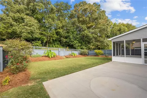Exterior - 4572 River Gate Dr, Clemmons, NC 27012 photo 2 of 8