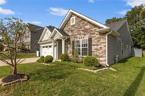 Exterior - 4572 River Gate Dr, Clemmons, NC 27012 photo 5 of 8