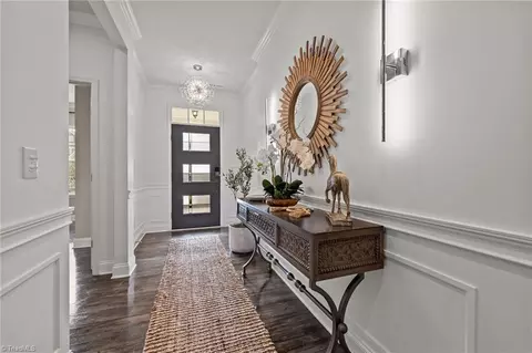 Entry Way - 4572 River Gate Dr, Clemmons, NC 27012 photo 2 of 4