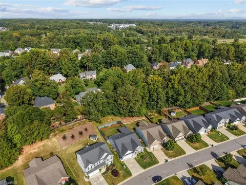 View/Area - 4572 River Gate Dr, Clemmons, NC 27012 photo 5 of 6