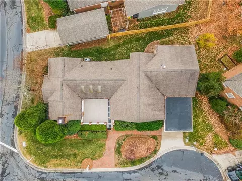 View/Area - 1001 Nuthatch Ct, High Point, NC 27262 photo 1 of 1