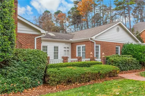 Exterior - 1001 Nuthatch Ct, High Point, NC 27262 photo 2 of 7