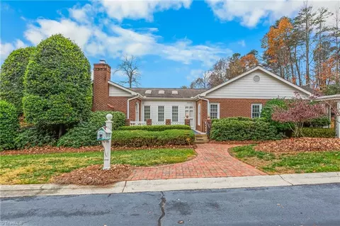 Exterior - 1001 Nuthatch Ct, High Point, NC 27262 photo 3 of 7