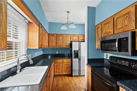 Kitchen - 1001 Nuthatch Ct, High Point, NC 27262 photo 1 of 2