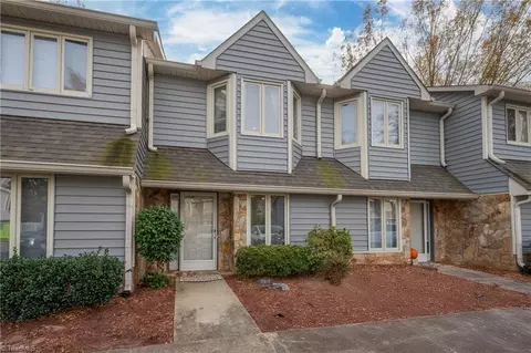 5314 Summit Heights Dr, Winston Salem, NC 27104