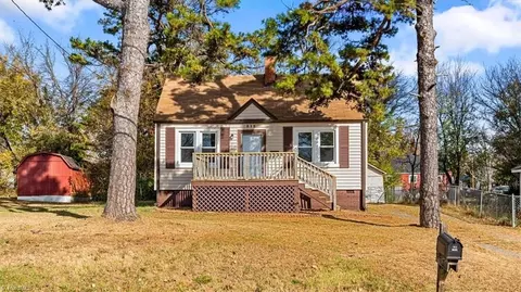 312 Robbins St, Greensboro, NC 27406