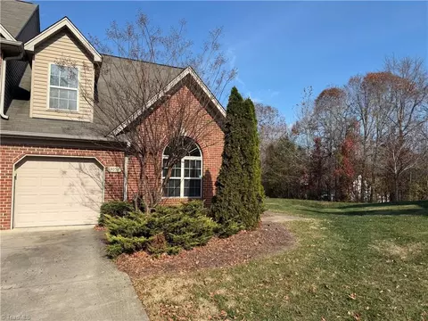 3057 Renaissance Pkwy, Jamestown, NC 27282