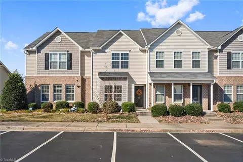 833 Federal Hall Ln, Kernersville, NC 27284