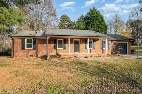 2655 Shieldale Dr, Winston Salem, NC 27107