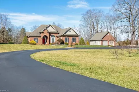 603 Cecil Rd, Lexington, NC 27295