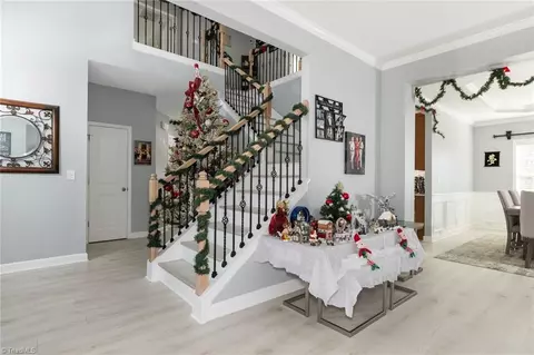 Entry Way - 2316 Mill Ln, High Point, NC 27265 photo 2 of 12