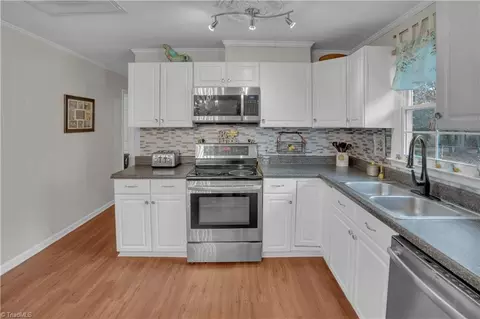 Kitchen - 112 Elaine St, Trinity, NC 27370 photo 3 of 4