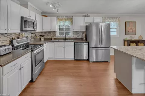 Kitchen - 112 Elaine St, Trinity, NC 27370 photo 2 of 4