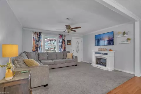 Living - 112 Elaine St, Trinity, NC 27370 photo 1 of 1