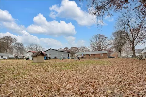 Exterior - 112 Elaine St, Trinity, NC 27370 photo 5 of 7