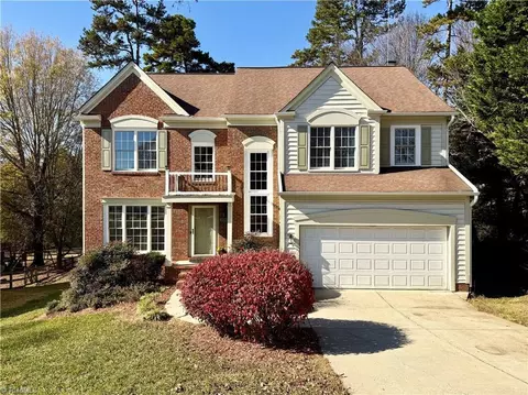 3713 Blairwood St, High Point, NC 27265