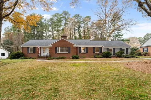 230 Grandview Dr, Winston Salem, NC 27104