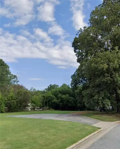 3900 Repon St, Greensboro, NC 27407