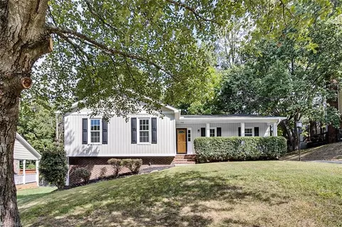 705 Gretchen Ln, Greensboro, NC 27410