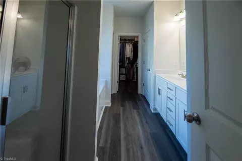 3924 Braddock Rd, High Point, NC 27265 photo 9