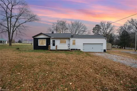 111 Coble Cir, Lexington, NC 27295