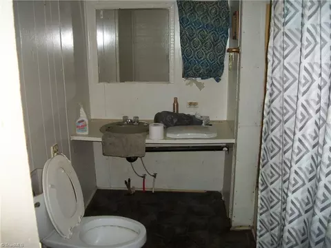 737 Summit Loop, Eden, NC 27288 photo 6