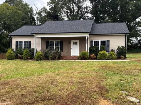 1822 Newell St, Asheboro, NC 27203