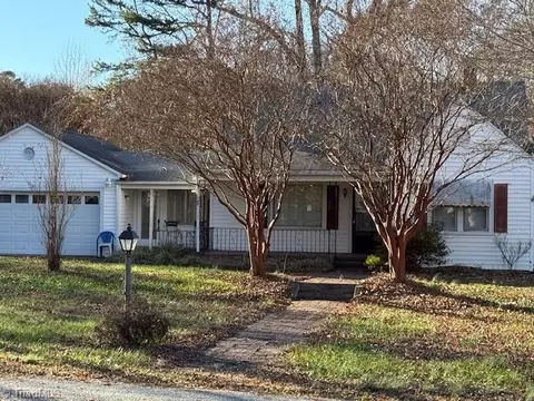 1798 Nc Highway 801 S, Advance, NC 27006