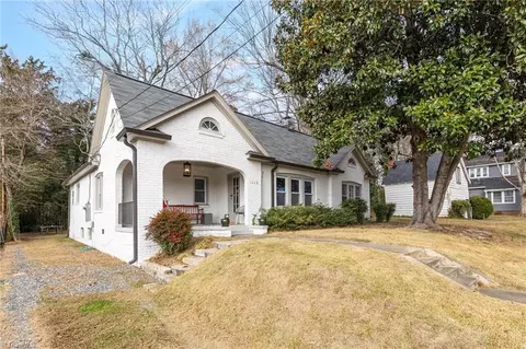 Exterior - 1113 Clyde Pl, High Point, NC 27262 photo 4 of 12