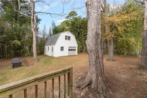 Exterior - 1113 Clyde Pl, High Point, NC 27262 photo 5 of 12