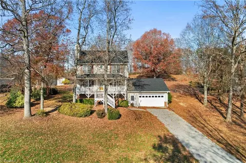 139 Creek Meadow Dr, Lexington, NC 27295