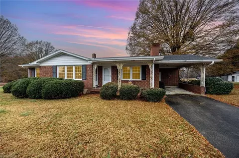 3939 Lewiston Rd, Summerfield, NC 27358