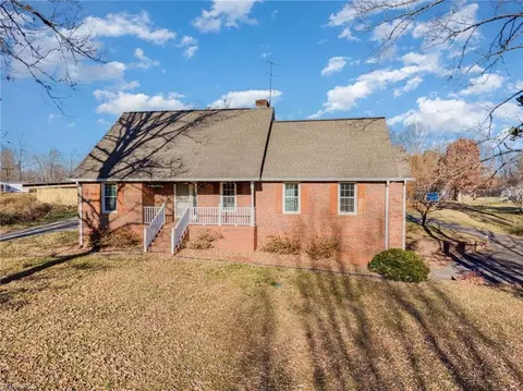 1030 Carico Ln, Tobaccoville, NC 27050