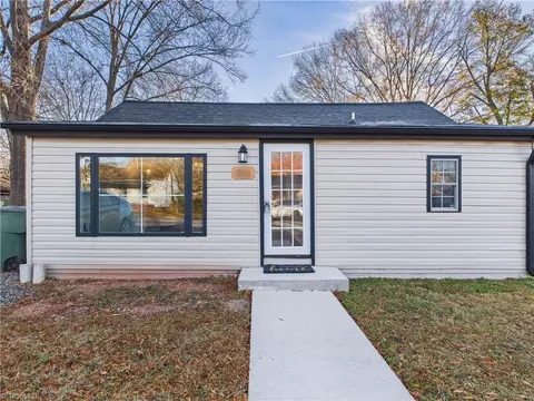 211 5th Ave, Mayodan, NC 27027